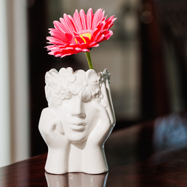 KOART| Dione Λευκό Κεραμικό Βάζο σε σχήμα Γυναικείου Προσώπου 16X11.2 CM