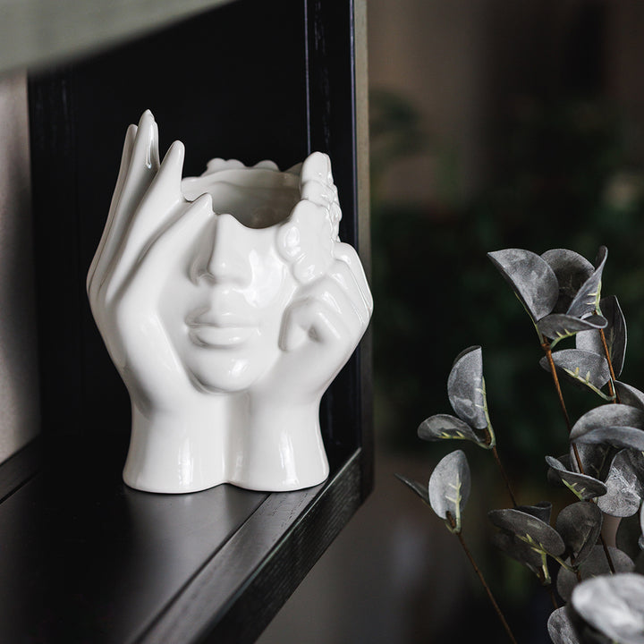 KOART| Carissa Λευκό Κεραμικό Βάζο σε σχήμα Γυναικείου Προσώπου 16.5X12.5 CM